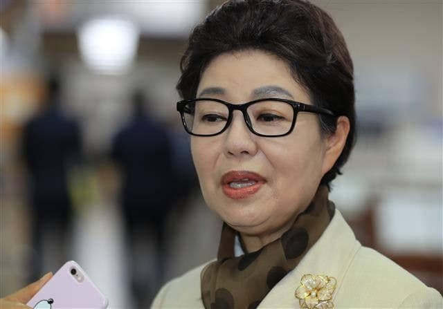 박근령 "영화 '암살자(들)' 제목의 '들', 아버지와 문세광 공범 만드는 것"
