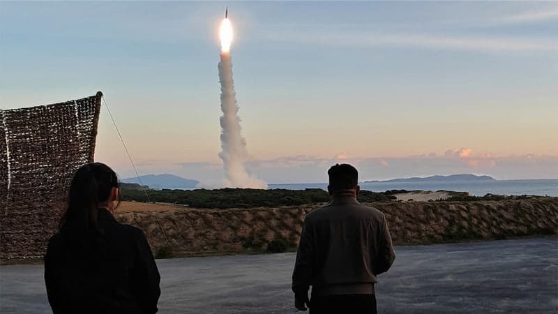 북한, 안변군 해안 미사일 발사 시설 확장…기지 조성 가능성 제기