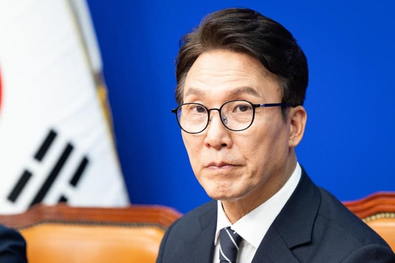 검찰개혁 마침표 찍었는데… 이재명 대통령, 범여권 내 '사심' 정치에 경고장