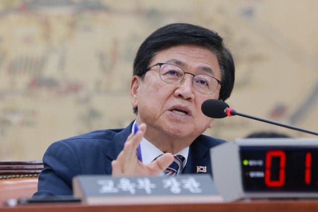 최교진 교육부 장관, 암살자(들) 단체관람 논란에 교육부 간섭은 한계