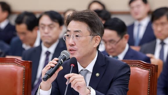공소청 출범 후 첫 법무부 국감, 검사 직무 승계와 이재명 대통령 사건 공방