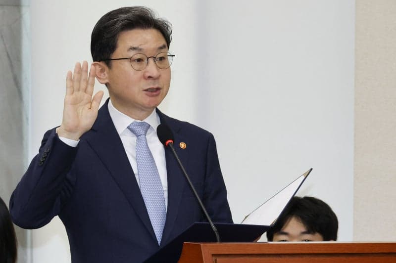 이억원 금융위원장 "망분리 규제 완화·국민성장펀드 200조 확대 추진"