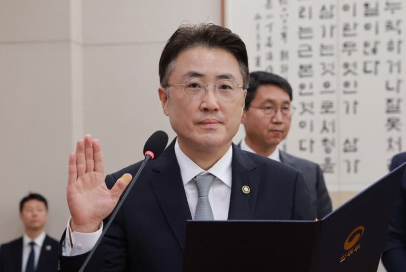 "이화영 가석방설"에 법무부 "심사 대상 아냐…요건 못 갖춰"