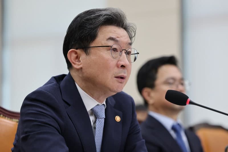 이억원 금융위원장 "금융권 해킹 대응 미흡…주담대 6억 제한은 효과적"