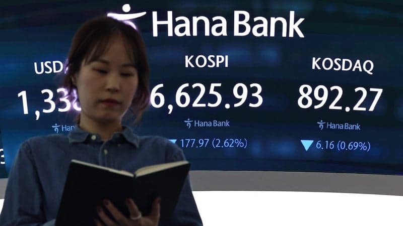삼성전자 사상 최대 실적에도 주가는 하락…증권가 "극단적 저평가"