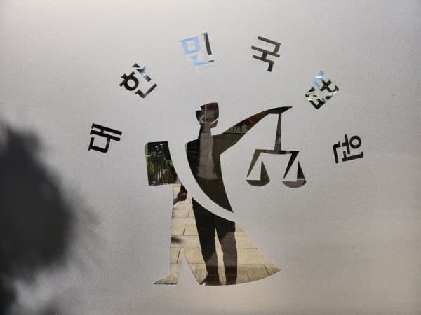 출소 당일 택시 기사 폭행한 50대, 항소심서 징역 1년 10개월 실형