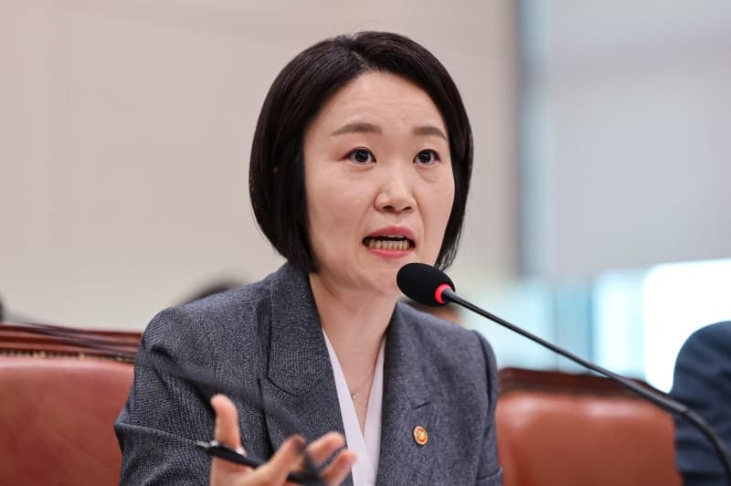 조국혁신당, 이소영 중기부 장관 '최저임금 차등적용' 발언에 "시대 역행"