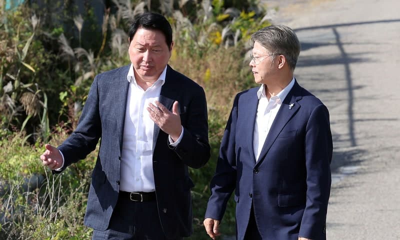 최태원 SK 회장 "호남 팹 인프라 늦어도 선제 착공"…400조 투자 의지 재확인