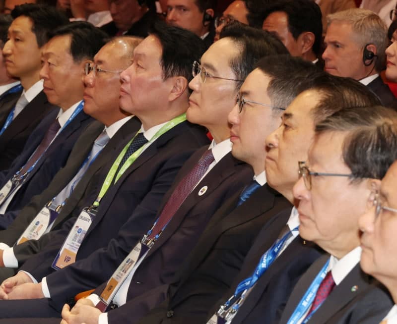 재계 경영시계 빨라진다…AI 대응 위해 연말 인사 조기 단행