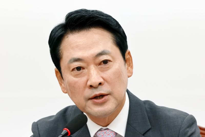 장동혁 "이재명 대통령 골프·SNS 몰두는 직무 포기, 감옥엔 둘 다 없다"