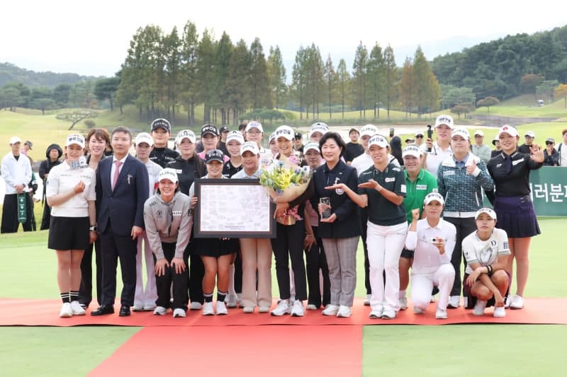 HJ중공업·동부건설, KLPGA 대회 적립금 3천만 원 부산시에 기부