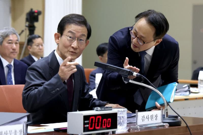 조희대 '격려금' 논란과 감사원 중립성 공방…여야 국감서 격돌