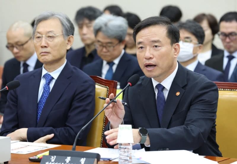 3년 끌어온 구글·애플 인앱결제 과징금, 이달 내 최종 결론 난다