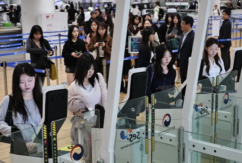 해외 수학여행 떠나는 학생들, 자동출입국심사로 11초 만에 간편 출국