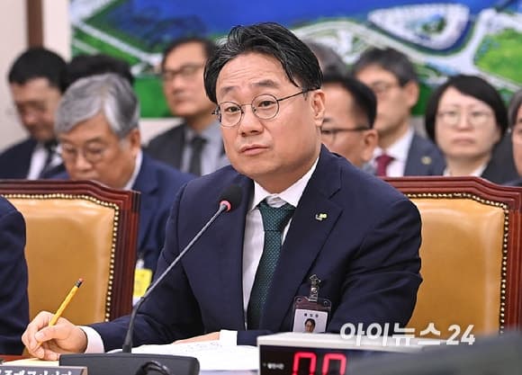 이성훈 LH 사장 '공공주택 착공 목표 달성 자신'…집값 급락 가능성 경고