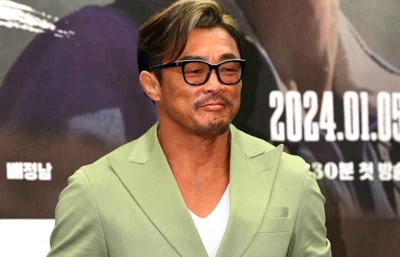 은퇴 경기 앞둔 추성훈, 지인 비보에 SNS 활동 전면 중단