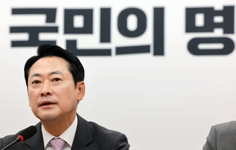 장동혁 국민의힘 대표 스토킹 혐의 유튜버들, 첫 재판서 "정당한 취재 활동" 혐의 부인
