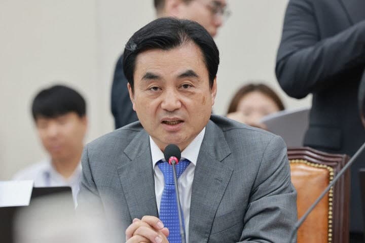 안규백 전 국방장관, 병적기록 정정 청구 여전히 미신청