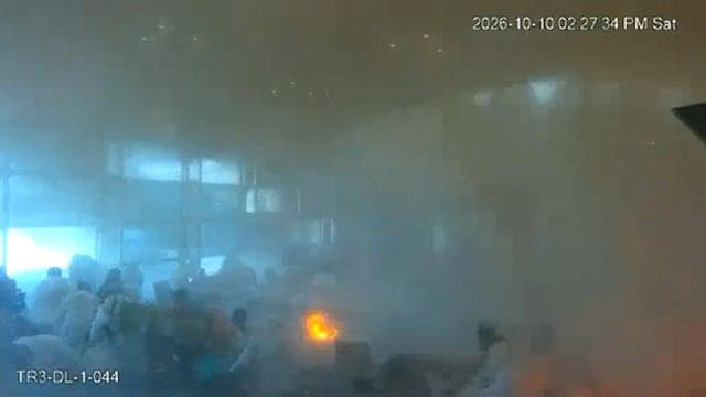 후티 반군, 사우디 수도 공항 연이틀 타격…미국인 등 사상자 속출