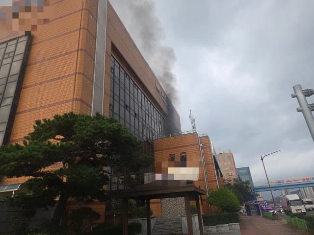 창원 한국전력 마산지사 건물서 화재 발생…1명 부상