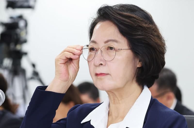 추미애 12억 관사 논란에 “전세라 호화 사치 아냐” 반박
