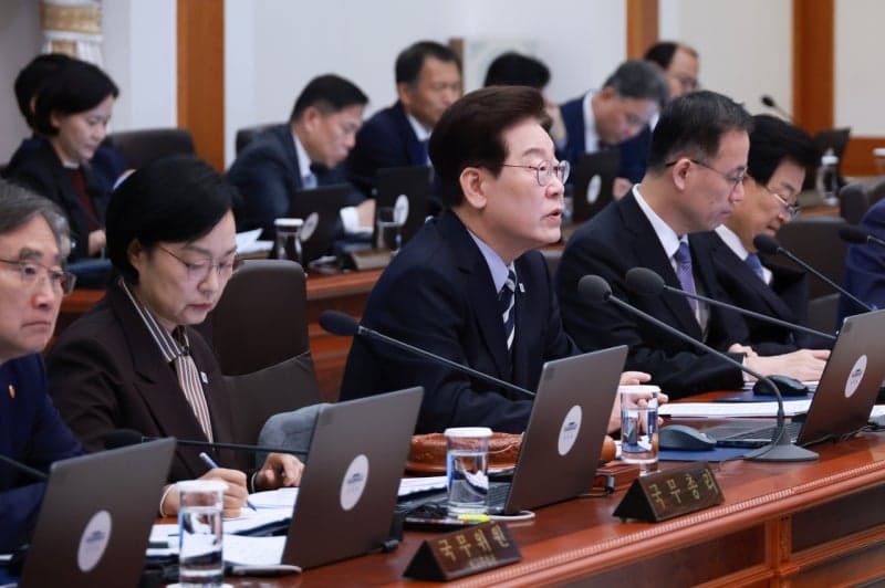 이재명 대통령 "한미동맹 중요하지만 굴종·사대적 태도는 지양해야"