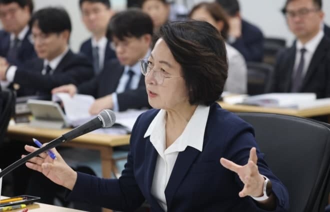 추미애 경기도지사, 대권 행보 및 대통령 대립설에 "거의 오해" 일축