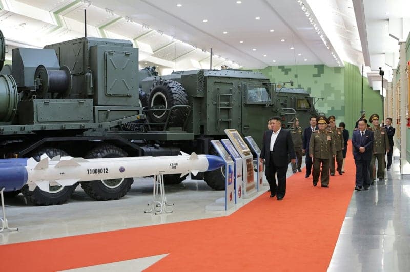 북한, 국방혁명박물관 개관…ICBM 화성-20 등 전략무기 대거 전시