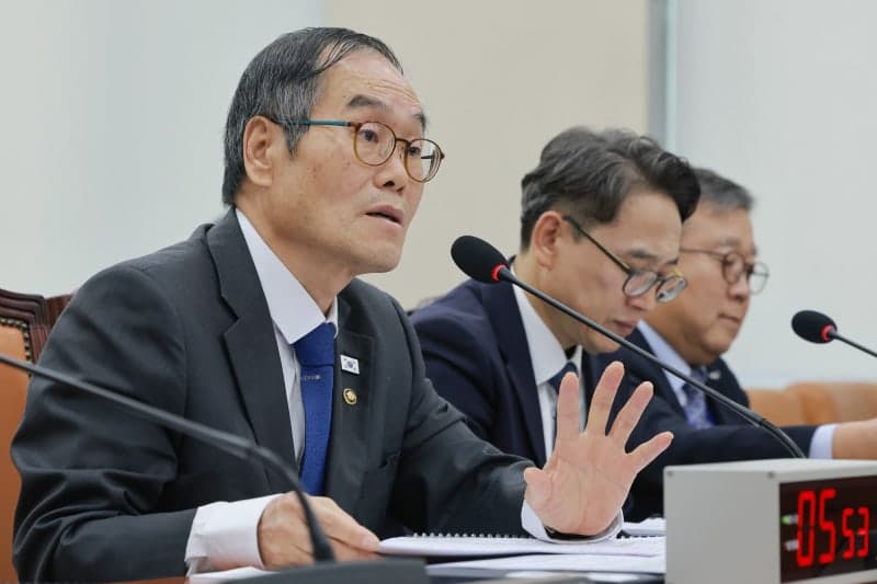 방사청장, LIG 뇌물 사건에 '엄정 대응' 천명…전력화 차질 우려에 고심