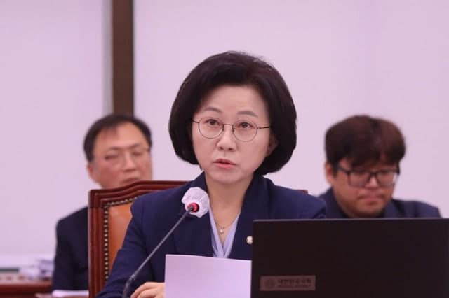 농산물 할인지원금 855억 이마트 쏠림…송옥주 의원 "aT, 알고도 방치"