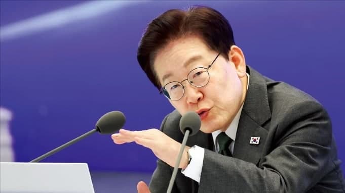 이재명 대통령 “해외 도피 범죄자 끝까지 추적해 송환하고 범죄수익 환수할 것”