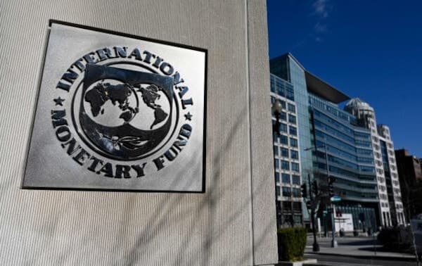 IMF, 올해 한국 성장률 3.3%로 상향… 반도체 호황이 전쟁 충격 압도