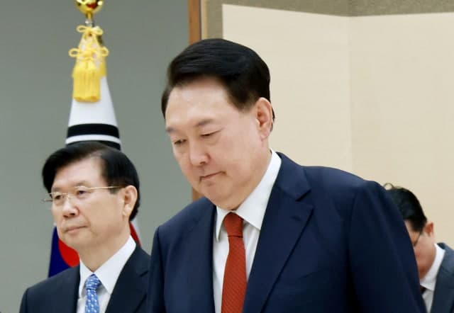 '비화폰 삭제' 박종준 전 경호처장, 항소심서 징역 1년…무죄 뒤집혀