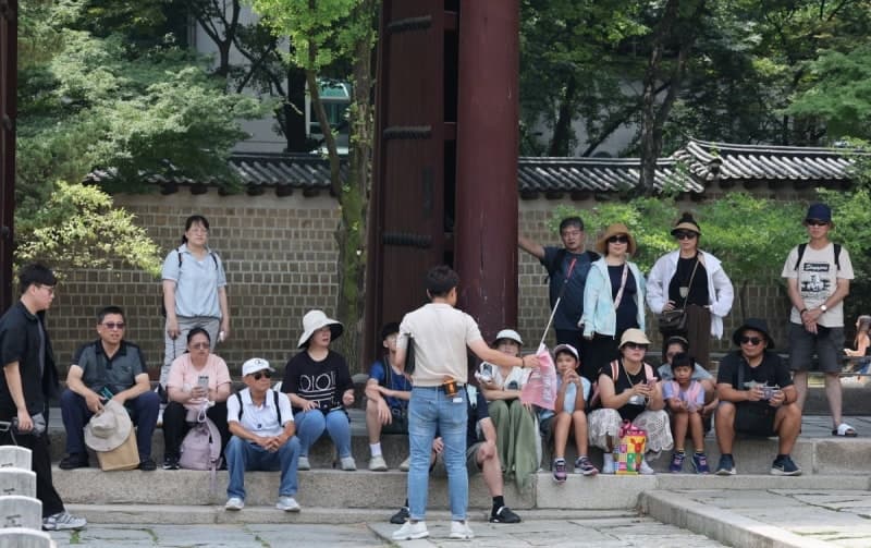 "조선은 중국 속국" 관광가이드 역사 왜곡, 관리 부실 도마 위