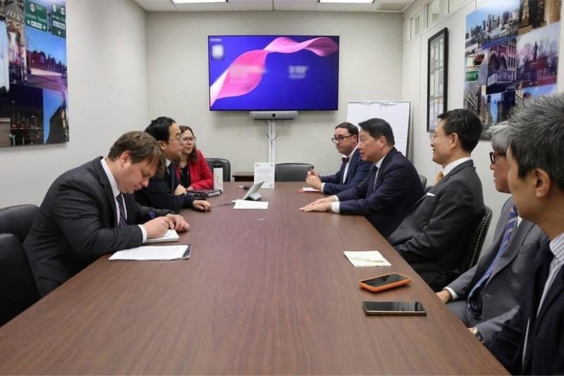 최태원 SK 회장, 앤디 김 미 상원의원과 회동…대미 대관 전면 등판