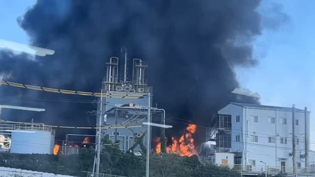 울산 온산공단 부승화학 저장탱크 화재…근로자 7천 명 대피