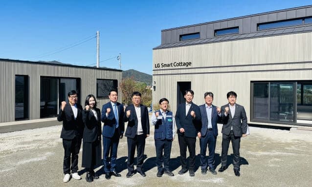LG전자, ‘스마트코티지’로 에너지 자립형 주거 모델 제시…김성환 장관 현장 방문