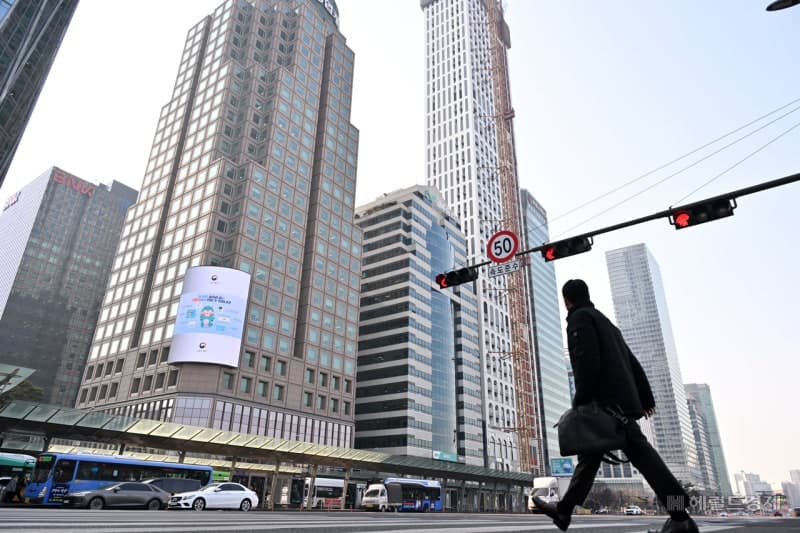 "5% 룰" 사각지대 악용 막아야…한경협, 지분공시 제도 개선 촉구