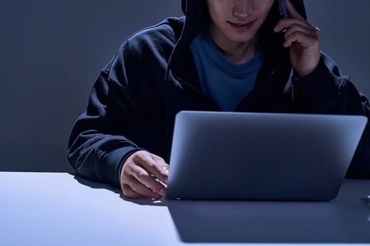일본서 경찰 사칭해 나체 사진 요구하는 '섹스토션' 범죄 기승