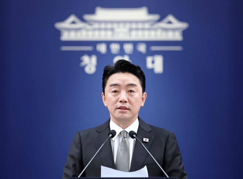 강훈식 비서실장 499일의 분투 마치고 퇴임…후임에 임광현 국세청장 임명