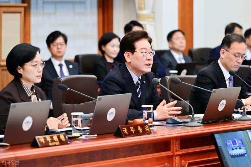 장관들 "국무회의 생중계 축소해달라" 건의…총리실은 "사실과 다르다" 반박