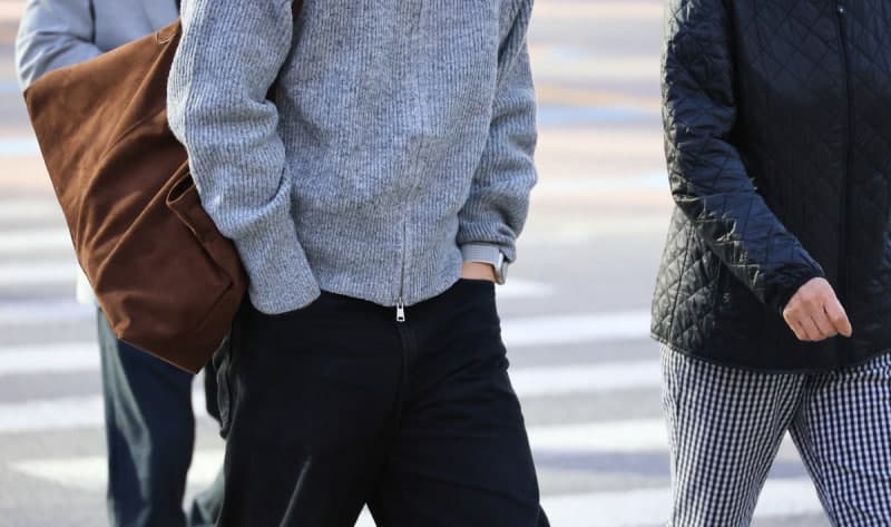 아침엔 쌀쌀 낮엔 포근, 일교차 15도…수도권·강원 오후 비와 강풍 주의