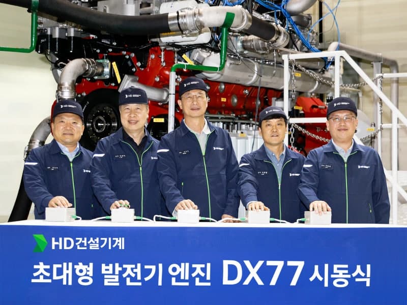 HD건설기계, 데이터센터 겨냥 3MW급 발전기 엔진 'DX77' 시동