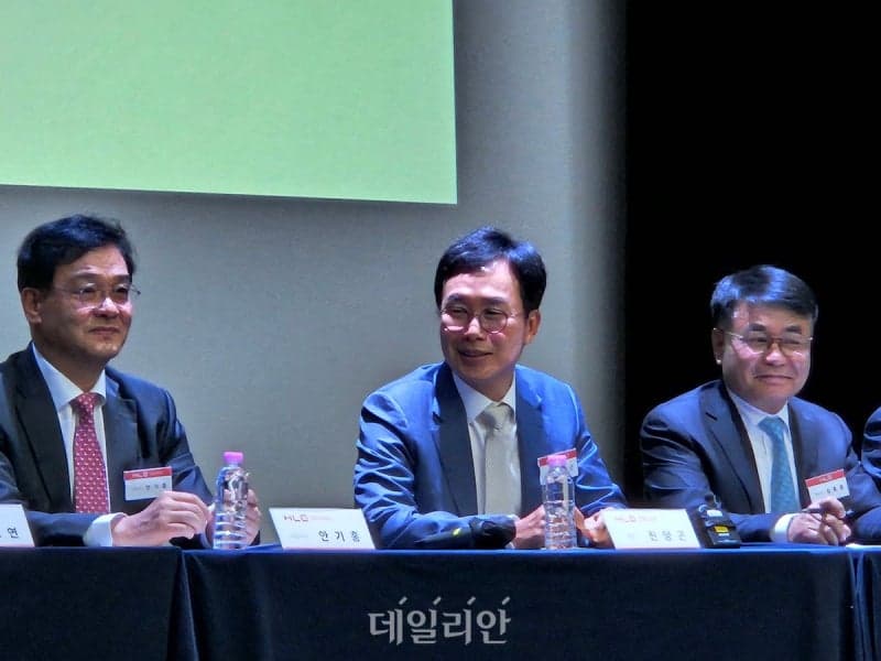 진양곤 HLB 의장 "간암 신약 리보세라닙 FDA 승인 자신…네 번째 도전"