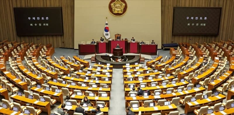 국회 국정감사 중반전 돌입…사법부 재판부터 방송 제척까지 여야 격돌