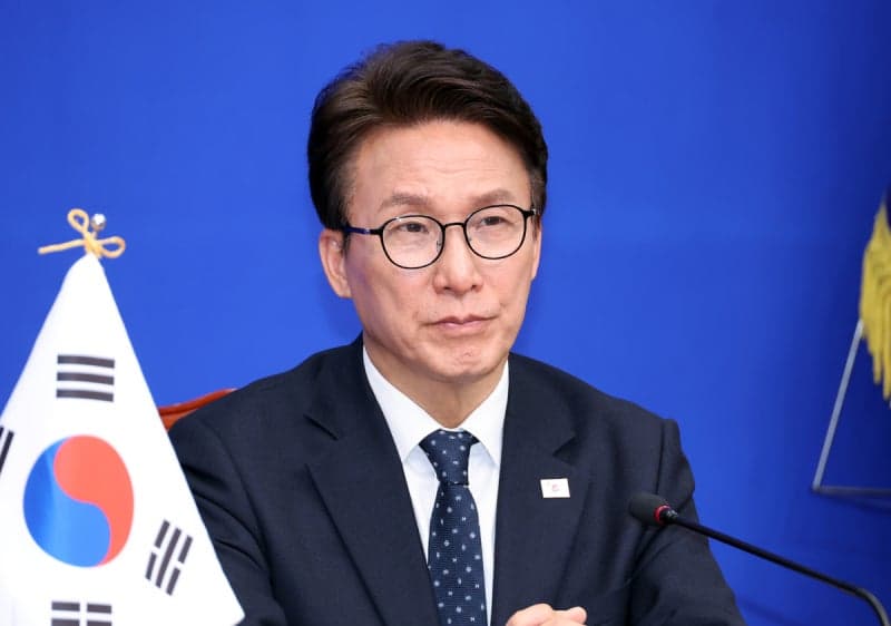 민주당, 조희대 대법원장 탄핵 논의 공식화... 국민의힘 "이재명 탄핵 역풍 불 것"