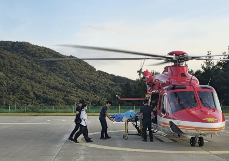 양수 터진 고위험 산모, 240km 헬기 이송 끝에 무사 출산