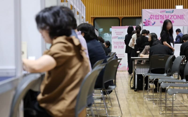 9월 취업자 11만 3천 명 증가…제조업 반등에도 청년층은 부진