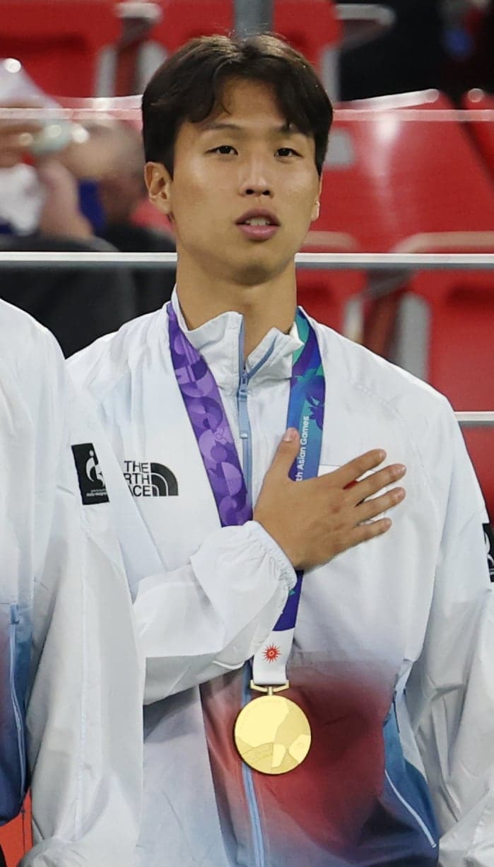 축구대표 엄지성 향한 인종차별 50대 남성 영국 경찰에 체포