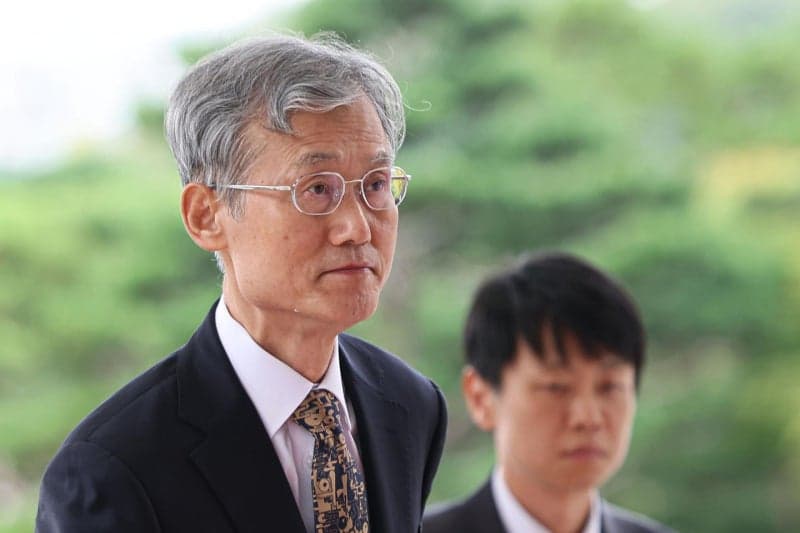 민주당 "조희대 끝까지 책임 추궁" vs 국민의힘 "정권 몰락 신호탄"
